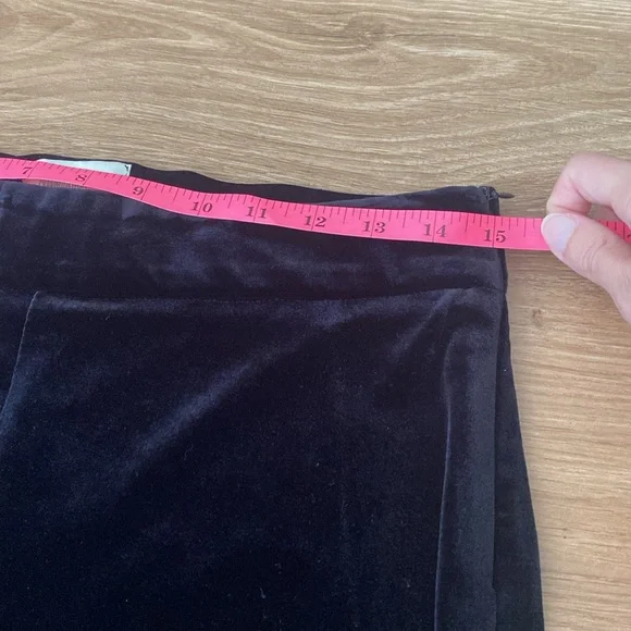 Neiman Marcus black velvet elastic high waist pull on pants side zipper sz M - Picture 3 of 5